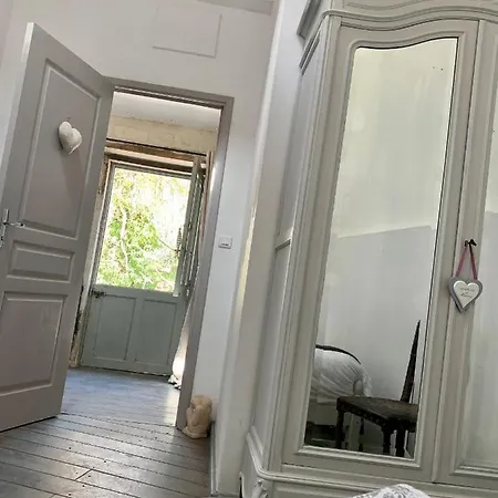 Familiale- Deux Chambres Saint-Meme-les-Carrieres