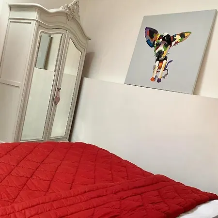 Country house Familiale- Deux Chambres Saint-Meme-les-Carrieres